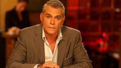 image de la news "J'ai été stupide" : pourquoi Ray Liotta avait refusé le rôle de Batman chez Tim Burton