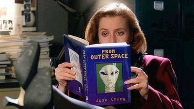 image de la news Il y a 29 ans, cet épisode de X-Files démontait les clichés de la science-fiction avec jubilation et il est toujours aussi hilarant