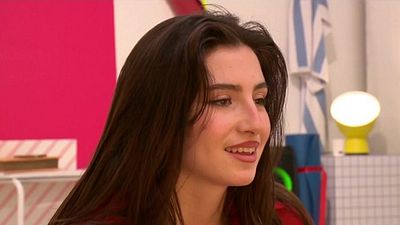 image de la news “Qu’est-ce que ça fait du bien” : Lénie est désormais très loin des plateaux de Danse avec les stars