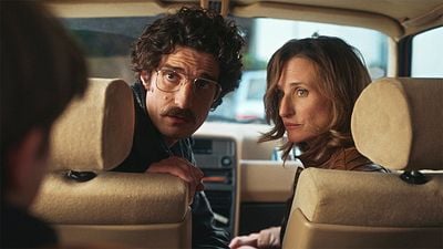 image de la news Les réalisateurs d'Intouchables et du Sens de la fête vous invitent à voyager dans les années 80 avec Camille Cottin et Louis Garrel