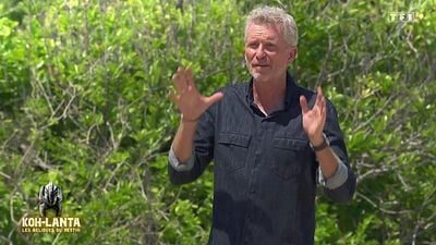 image de la news Koh-Lanta : pas vu à la télé, Denis Brogniart a dû recadrer les candidats sur l’épreuve du tir à l’arc