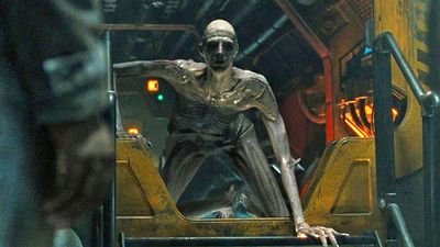 image de la news Alien Romulus sur Disney+ : incroyable, cet être humain incarne la créature la plus impressionnante du film de science-fiction !