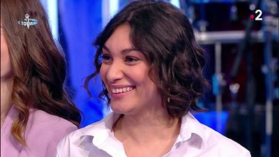 image de la news N'oubliez pas les paroles, le tremplin du moment ? Grâce à sa participation à l'émission, Alessandra a trouvé un emploi !