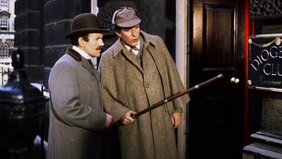 image de la news "Le modèle a coulé" : sorti il y a 55 ans, c'est l'un des meilleurs films sur Sherlock Holmes… Et ce chef-d'oeuvre pouvait compter sur un accessoire de 9m de long pendant longtemps disparu