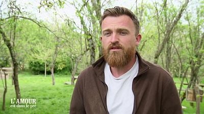 image de la news Jean-Baptiste (L’amour est dans le pré) : quel est le prix pour dormir dans ses roulottes au cœur de son parc animalier ?