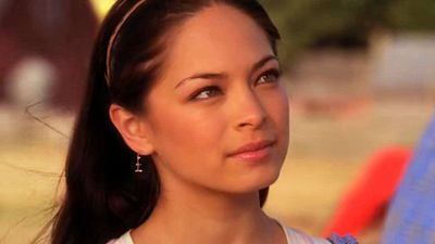 image de la news 17 ans après son départ de Smallville, que devient Kristin Kreuk, qui jouait Lana, l'un des meilleurs personnages de la série ?