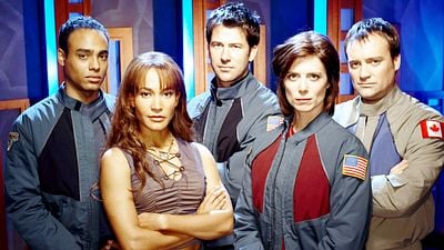 image de la news Stargate Atlantis : pourquoi cette série culte de science-fiction a-t-elle été annulée il y a 17 ans après 5 saisons et 100 épisodes ?