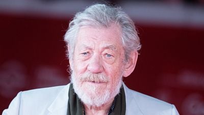 image de la news "Il s'est tourné vers moi et m'a dit..." : il y a 25 ans, avant de tourner Le Seigneur des Anneaux, voilà la première phrase que Christopher Lee a adressée à Ian McKellen