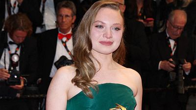 image de la news Sa mère a joué dans 2 des 5 plus gros succès de tous les temps : qui est Mia Threapleton, la révélation du nouveau film de Wes Anderson ?