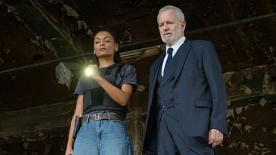image de la news Zodiaque : avant même sa diffusion sur TF1, la saga thriller avec Francis Huster subit un sérieux revers