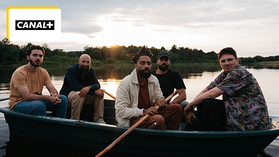 image de la news Enterrement de vie de garçon sur Canal+ : que vaut la nouvelle mini-série touchante et drôle avec Panayotis Pascot ?