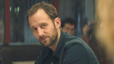 image de la news Des Vivants sur France 2 : les personnages de la série ont-ils vraiment rencontré les agents de la BRI ?