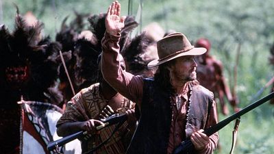 image de la news Ces Dents de la mer version savane avec Val Kilmer et Michael Douglas est invisible depuis plus de 25 ans, et c’est une vraie injustice