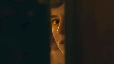 image de la news Netflix : adapté 12 fois au cinéma et à la télévision, ce chef-d’œuvre signé Jane Austen dévoile ses premières images