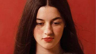 image de la news Les Dimanches : après la série primée Querer, la cinéaste Alauda Ruíz de Azúa signe un portrait de l’adolescence trouble et fascinant