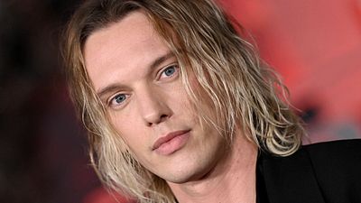 image de la news "Je devenais un peu fou" : Jamie Campbell Bower raconte sa préparation intense pour jouer Vecna dans Stranger Things saison 5