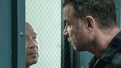 image de la news Le détective de Ray Donovan, la star d'Adolescence et la voisine du Joker réunis dans le thriller le plus attendu de la rentrée
