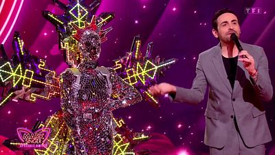 image de la news Mask singer 2024 : qui était l'enquêtrice mystère qui se cachait derrière le Flocon dévoilé vendredi ?