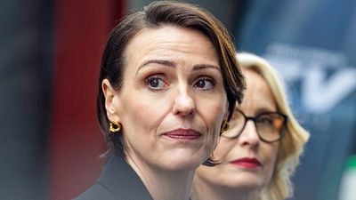 image de la news À noter dans votre agenda : la mini-série britannique qui va trop cartonner cet été sur Netflix !