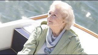 image de la news Betty White va-t-elle faire craquer les "Housewives" ?