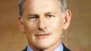 image de la news Victor Garber le nouveau Charlie des "Drôles de dames" ?