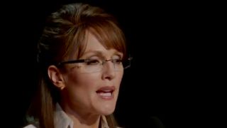 image de la news Premières images de Julianne Moore en Sarah Palin [VIDEO]