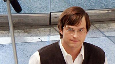 Ashton Kutcher dans la peau de Steve Jobs [PHOTOS]