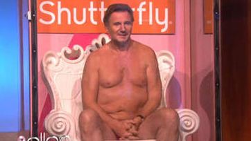 Liam Neeson pose nu dans une émission !