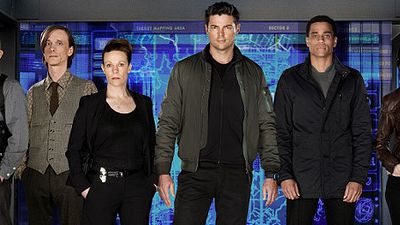 image de la news "Almost Human" la série de SF produite par JJ Abrams : la bande-annonce qui claque [VIDEO]