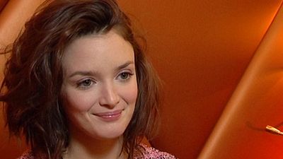 image de la news Charlotte Le Bon chez Steven Spielberg ?