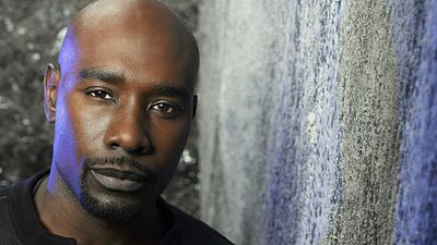 image de la news "Legends" : un alien de "V" dans la nouvelle série du créateur d'"Homeland"