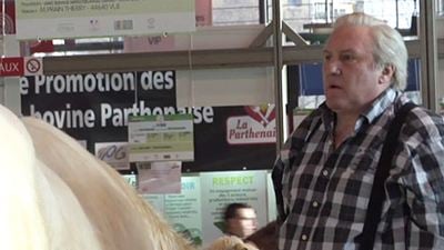 Gérard Depardieu et Benoit Poelvoorde au Salon de l'agriculture : dans les coulisses du tournage du nouveau Kervern - Delépine [EXCLU]