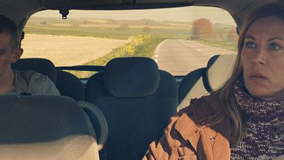 image de la news Bande-annonce Une mère : Mathilde Seigner toute en émotion