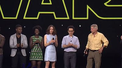image de la news Star Wars : le casting du Réveil de la Force présente l'affiche dans une ambiance de folie