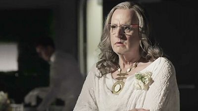 image de la news Transparent saison 2 : Maura en proie au doute dans la bande-annonce