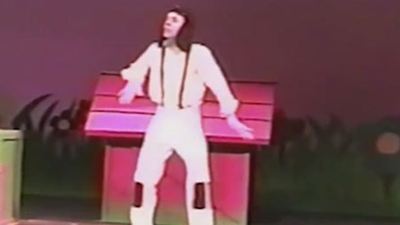 Zac Efron danse le Moonwalk déguisé en Snoopy