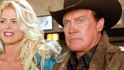 image de la news Ash vs Evil Dead saison 2 : L'Homme qui tombe à pic Lee Majors au casting !