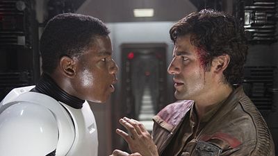 image de la news Star Wars 8 : de nouvelles photos montrent un personnage mystérieux