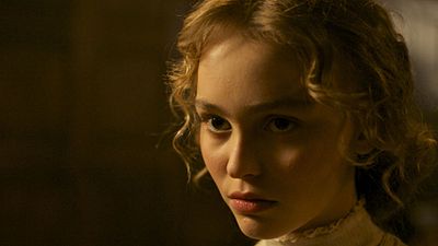 image de la news La Danseuse : comment Lily-Rose Depp s'est "abandonnée dans le rôle" d'Isadora Duncan