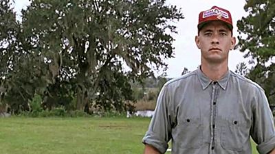 Forrest Gump sur Ciné + Emotion : savez-vous quel célèbre acteur prête sa voix au personnage d'Elvis Presley ?