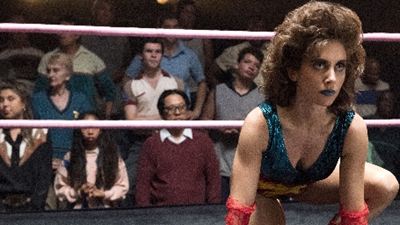 GLOW : Alison Brie, star du ring !