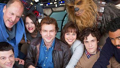 image de la news Han Solo : on aperçoit Chewbacca sur les premières images qui ont fuité !