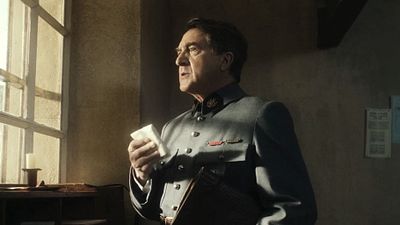 image de la news Bande-annonce Le Collier rouge :  Nicolas Duvauchelle, brisé par la guerre, face au juge François Cluzet 