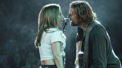 image de la news A Star is Born : écoutez "Shallow", la chanson phare du film avec Bradley Cooper et Lady Gaga