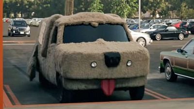 image de la news Bumblebee, K2000, Ghostbusters… Une dizaine de voitures mythiques réunies dans une pub !