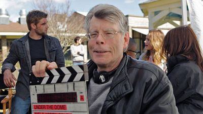 image de la news Under The Dome : Stephen King réclame à Netflix une nouvelle adaptation