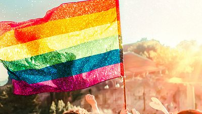 image de la news L'étincelle : "Aucun film ne retraçait l'histoire LGBT sur 50 ans et à travers plusieurs pays !"