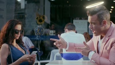 image de la news Crawl : saviez-vous que Kaya Scodelario avait joué dans un clip de Robbie Williams ?