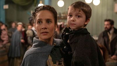 image de la news Le Bazar de la charité : "L'épisode 3 marque la naissance d'un monstre" révèle Julie de Bona