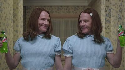 image de la news Shining : Bryan Cranston refait le film dans une pub complètement WTF
